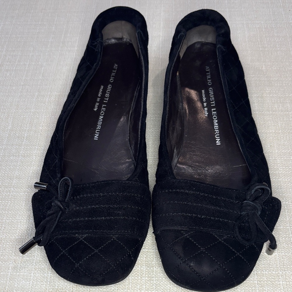Attilio Giusti Leombruni Quilted Black Suede Flats